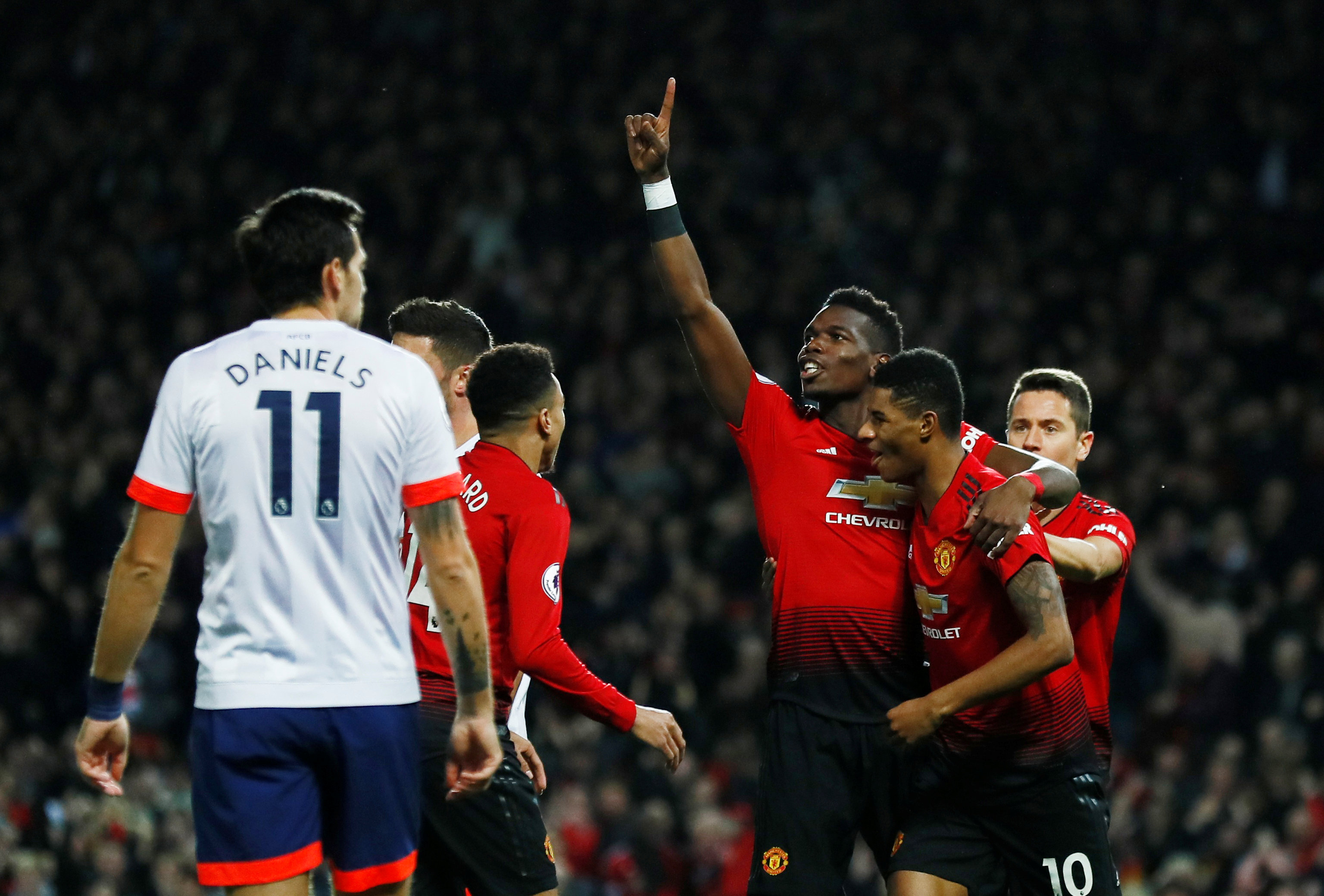 更因其在球 更因其在球